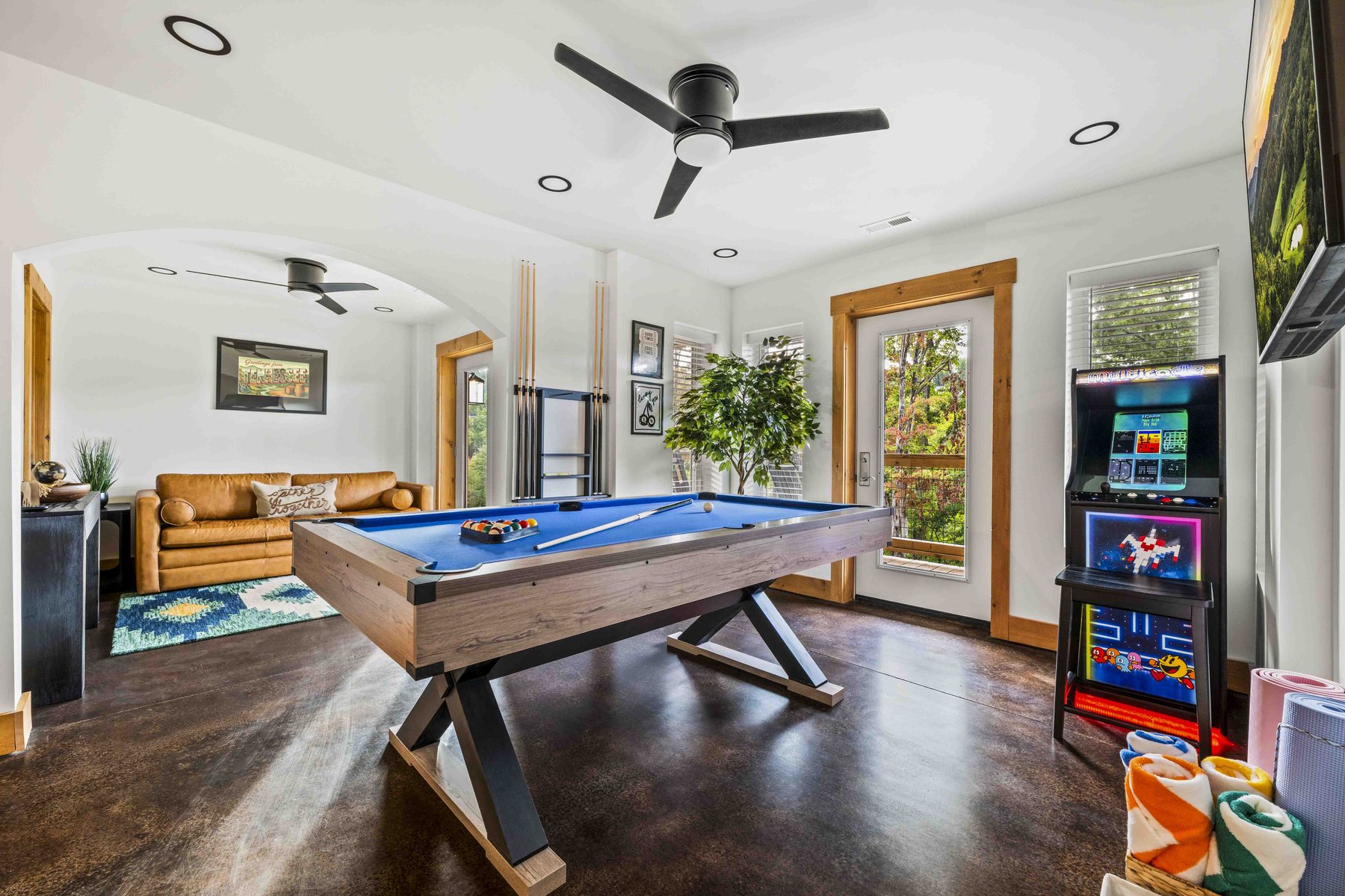 The Smoky Reserve — Game Room