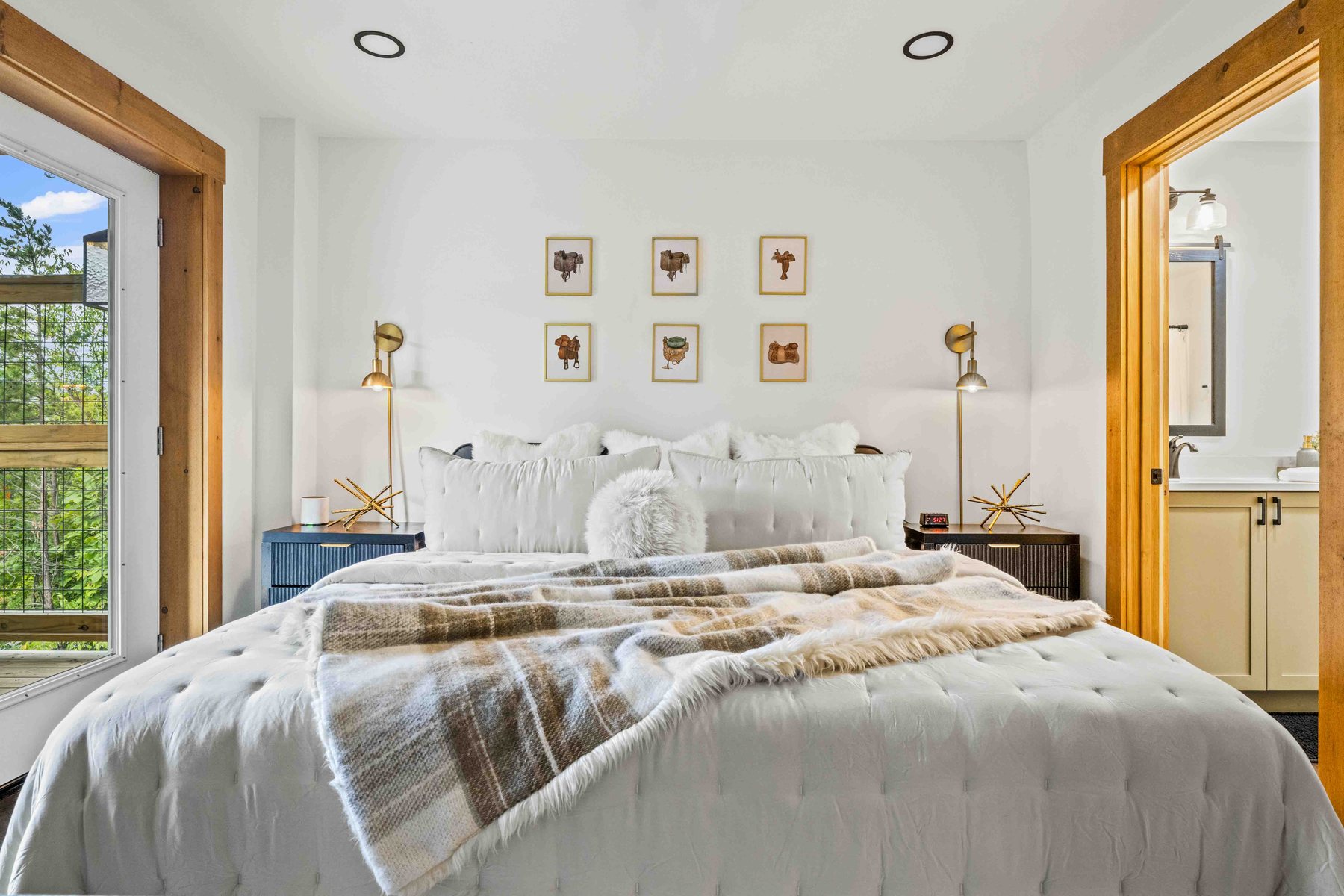 The Smoky Reserve — Guest Bedroom