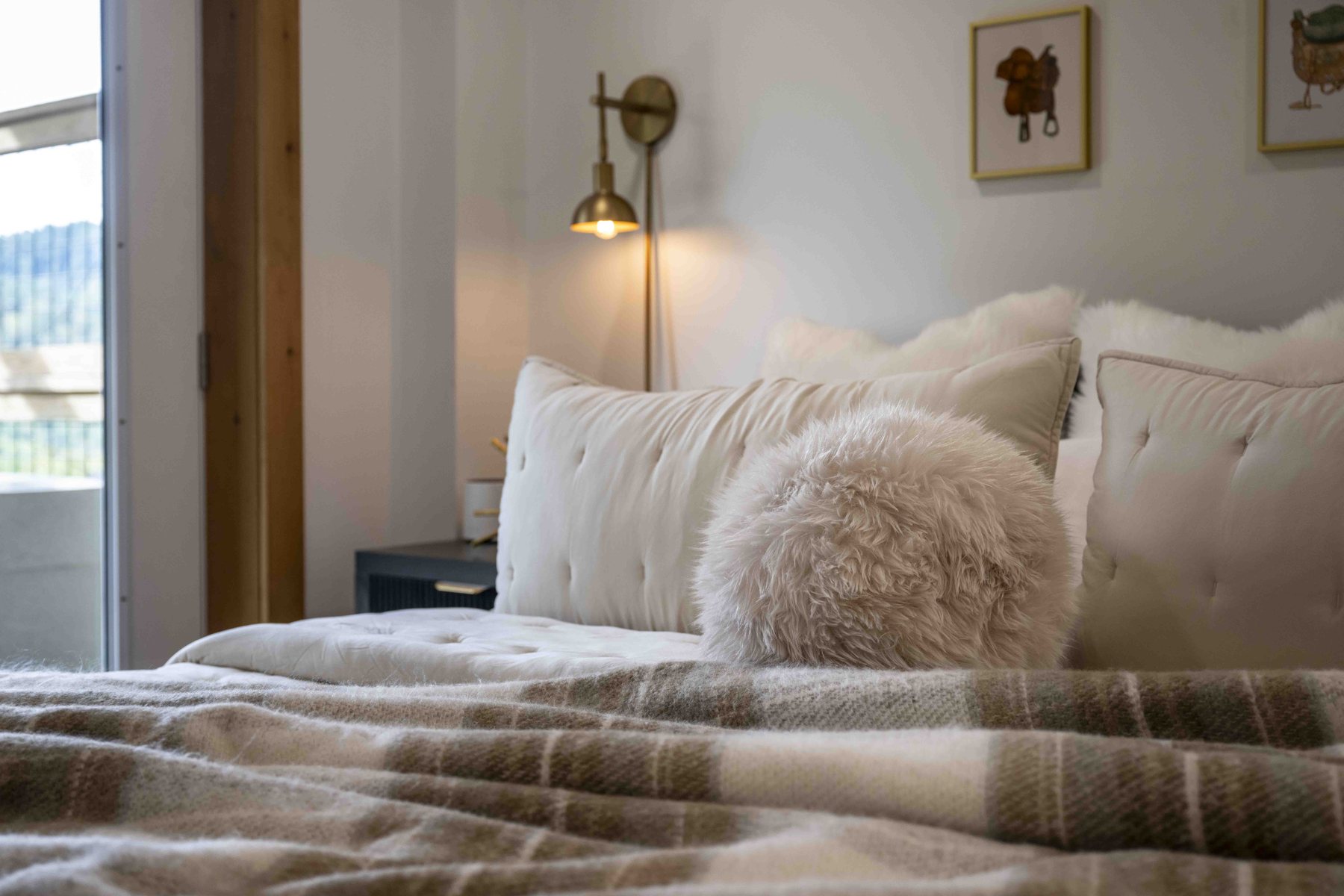 The Smoky Reserve — Guest Bedroom