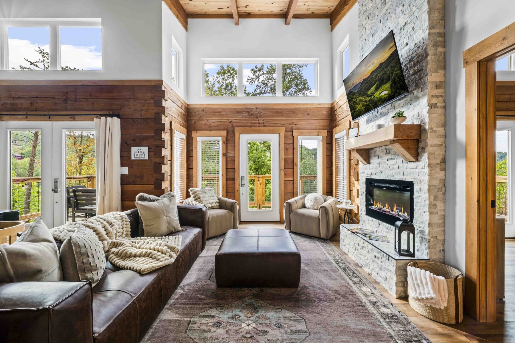 The Smoky Reserve — Great Room