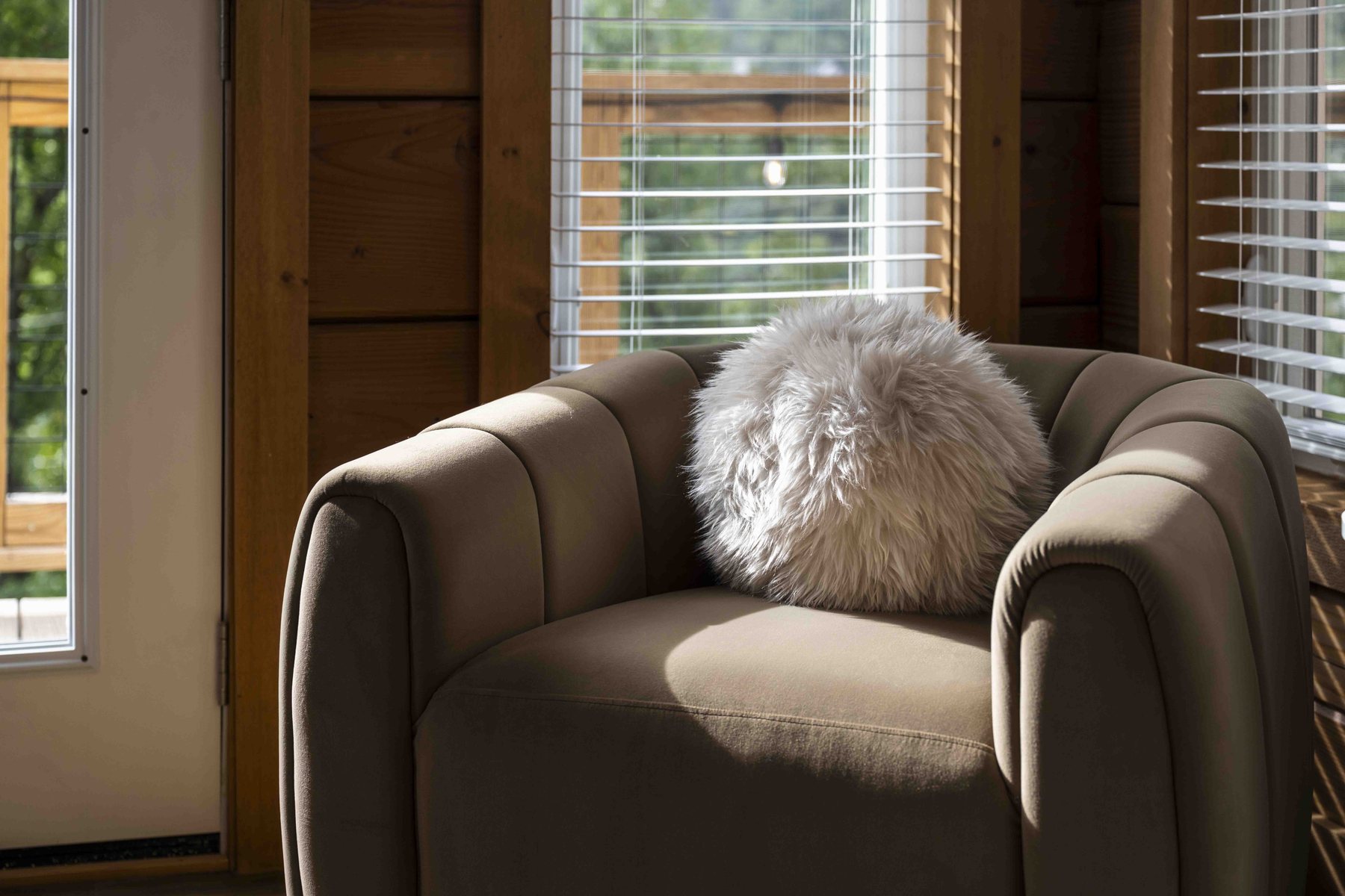 The Smoky Reserve — Great Room