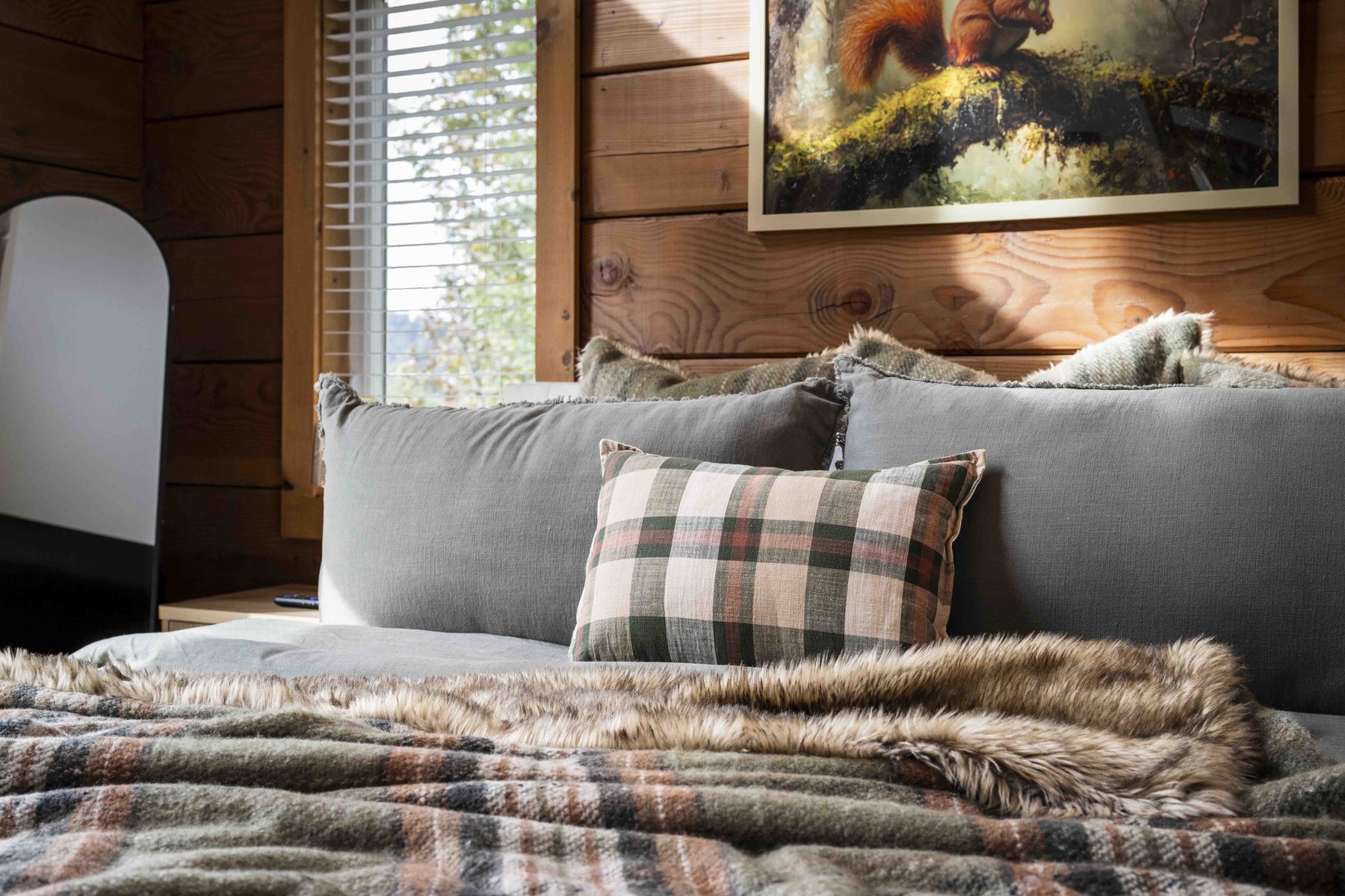 The Smoky Reserve — Primary Bedroom